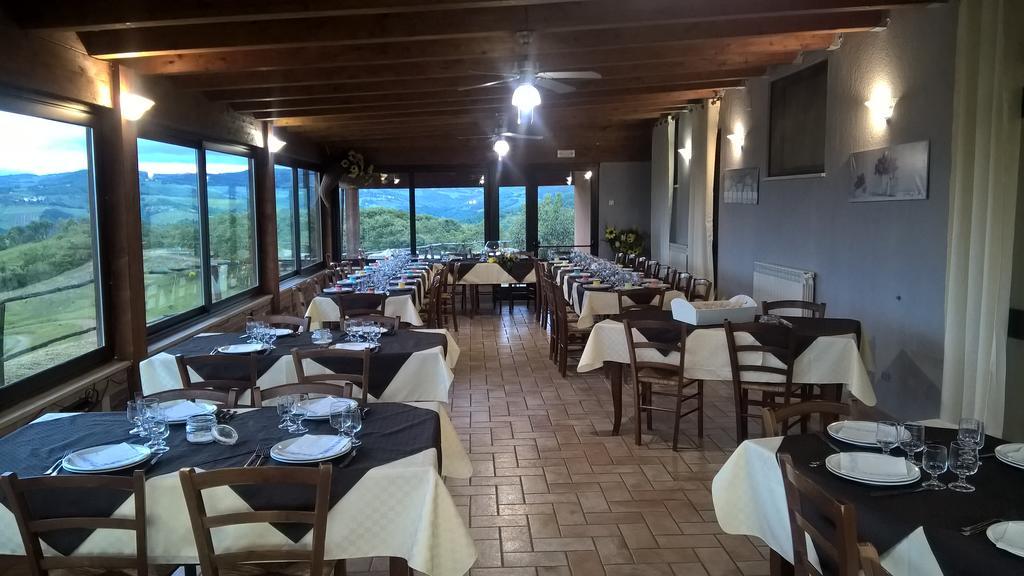 Agriturismo La Terrazza Valfabbrica Exterior photo