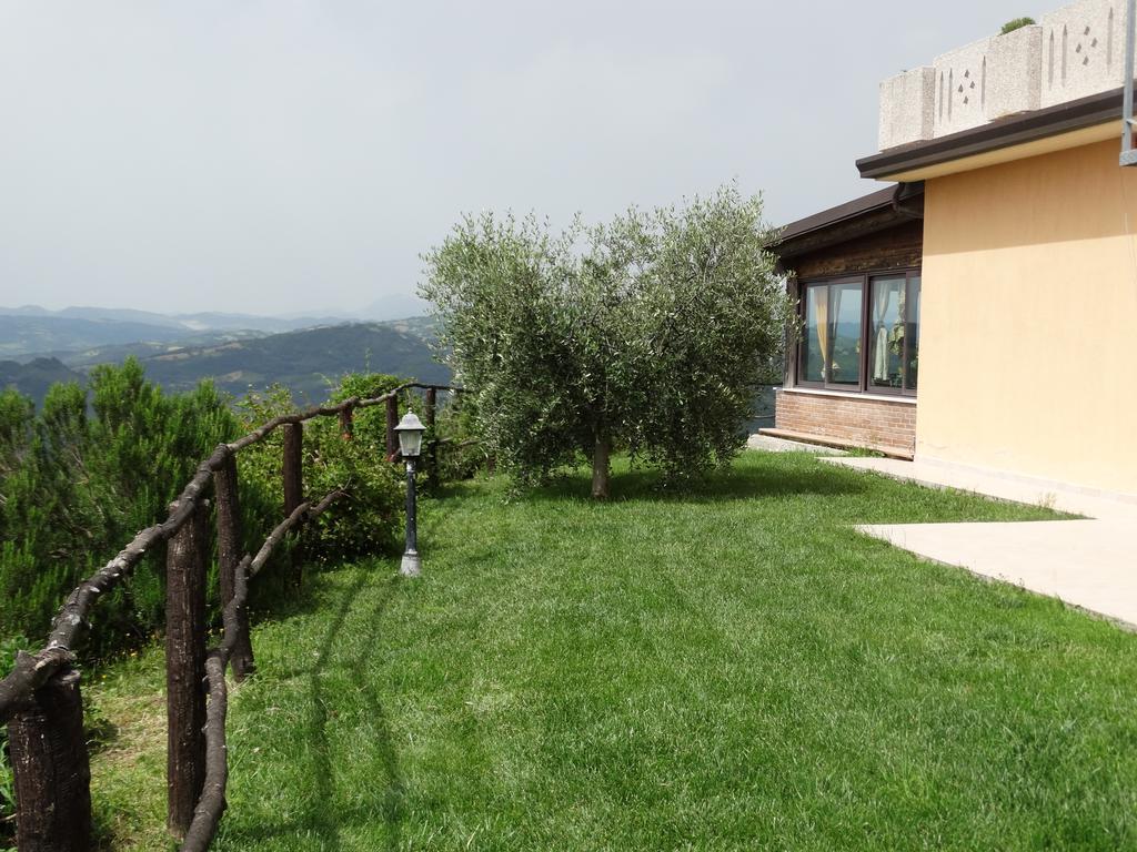 Agriturismo La Terrazza Valfabbrica Exterior photo